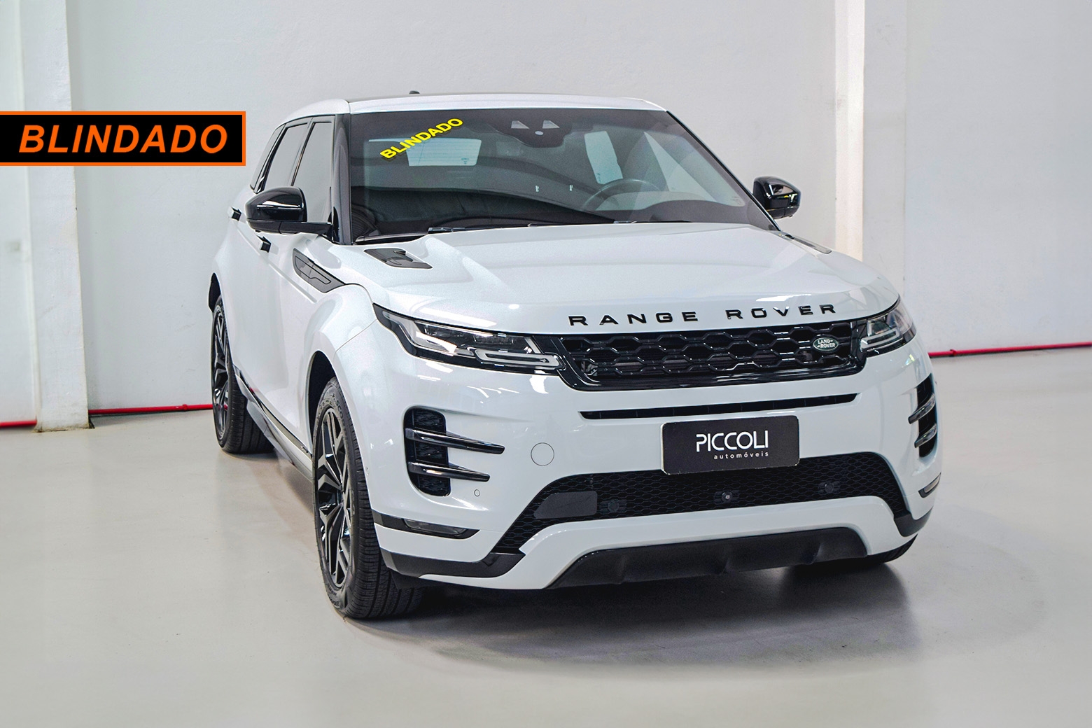 Land Rover Evoque HSE P300