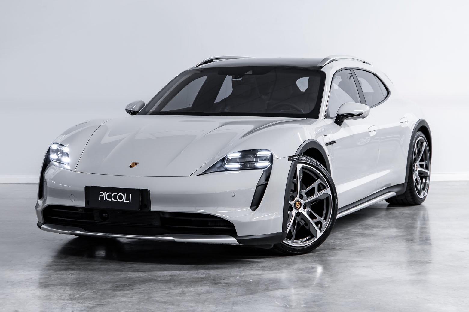 Porsche Taycan 4S Cross Turismo