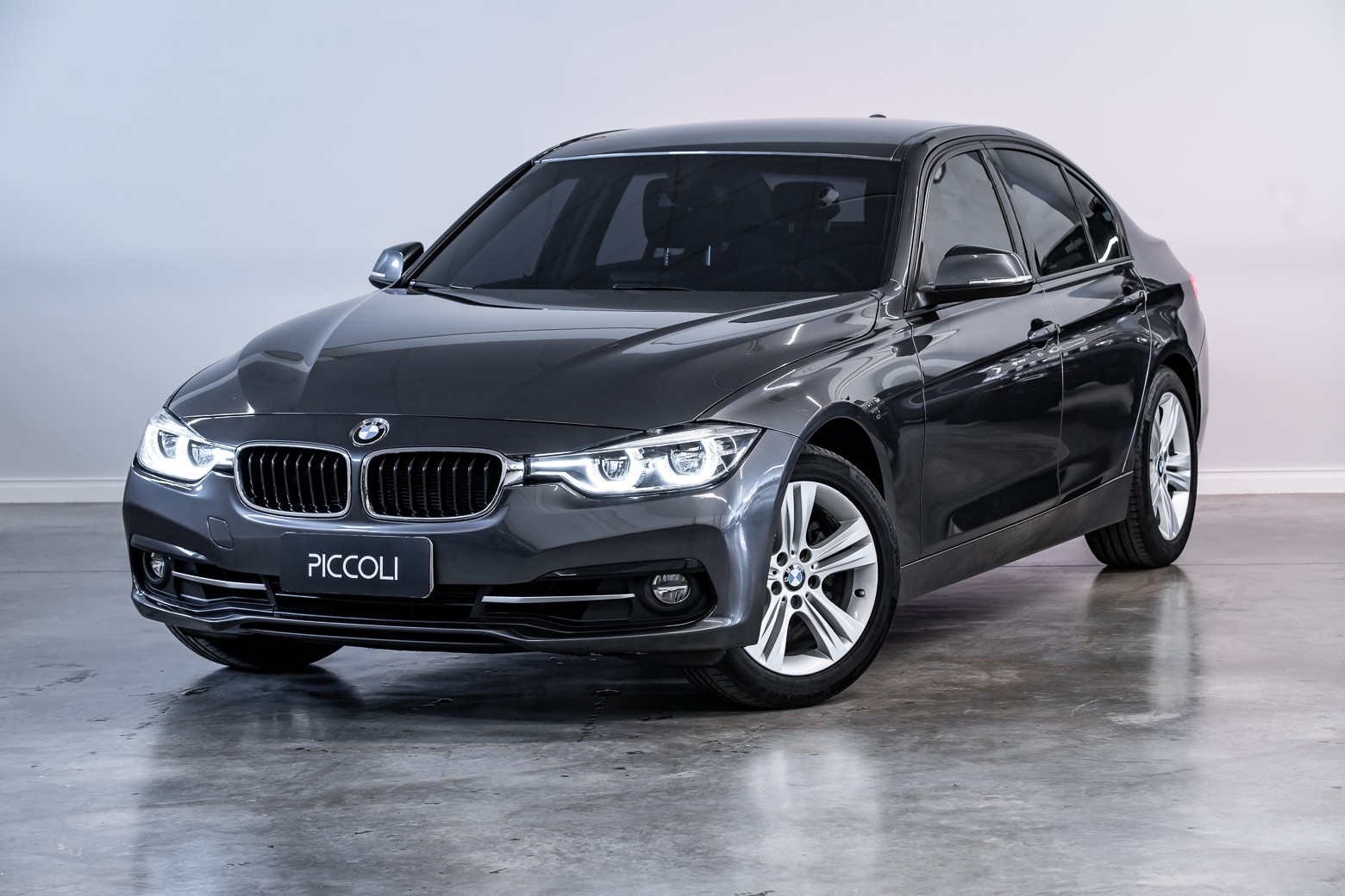 BMW 320i active